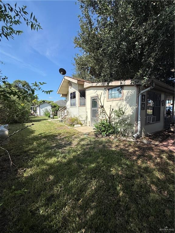 2303 Green Gate Cir E, Palmview, TX 78572 - photo 4