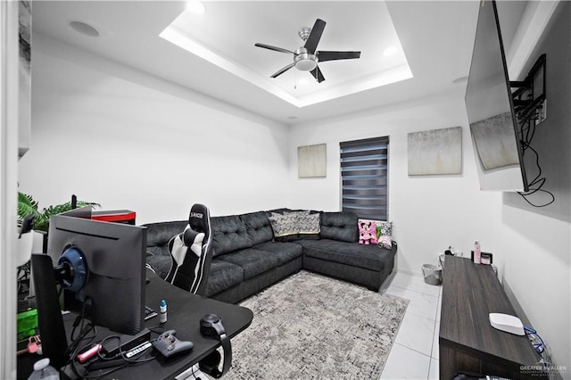 1613 E Mayhem Dr, Edinburg, TX 78542 - living area featuring a ceiling fan, a raised ceiling, and recessed lighting