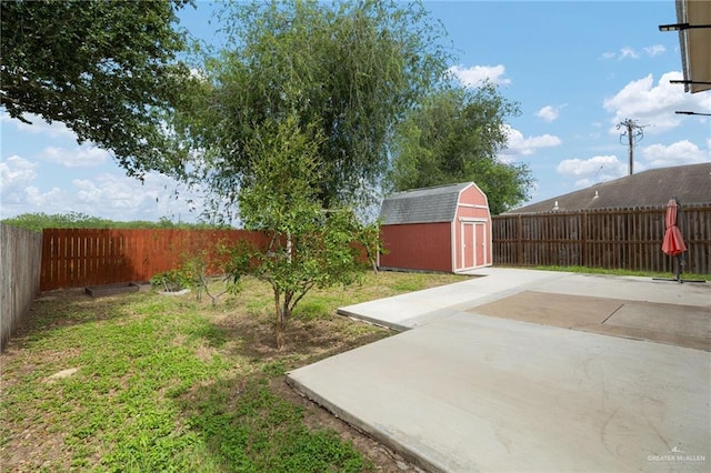 7105 N 40th St, Mcallen, TX 78504 - fenced backyard featuring a patio and a shed