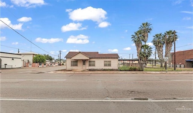 107 E Main St, Rio Grande City, TX 78582 - photo 1