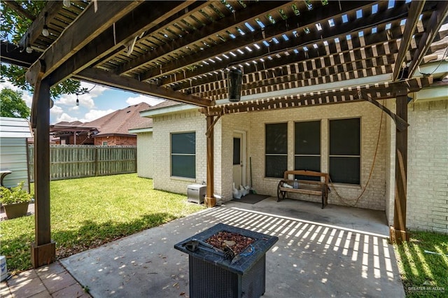 view of patio featuring a pergola