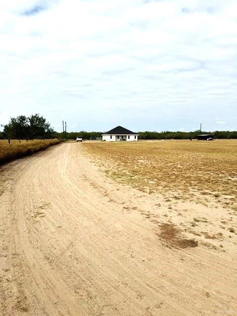714 La Mesa St, Rio Grande City, TX 78582 - photo 27