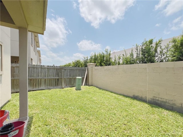 1510 S Bilboa St Unit 1, Pharr, TX 78577 - view of yard