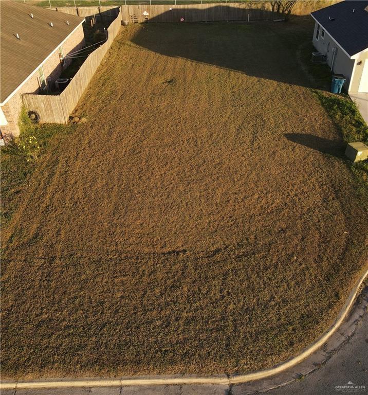 443 S La Vaca Dr S, San Benito, TX 78586 - photo 2
