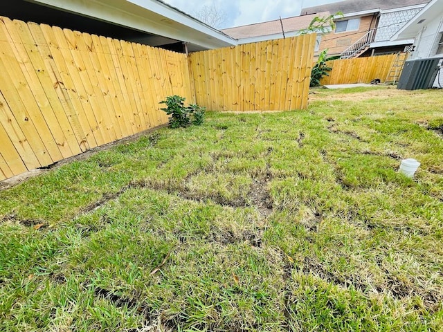 807 Walnut St, Mcallen, TX 78501 - view of yard