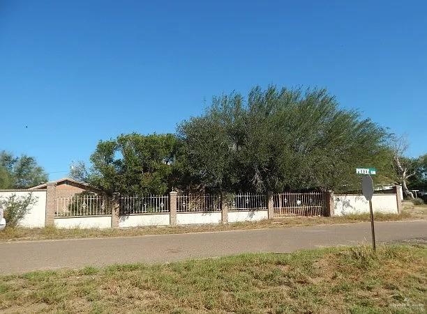 5222 Pety Ln, Zapata, TX 78076 - photo 14