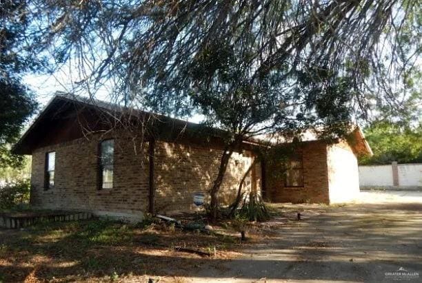 5222 Pety Ln, Zapata, TX 78076 - photo 1
