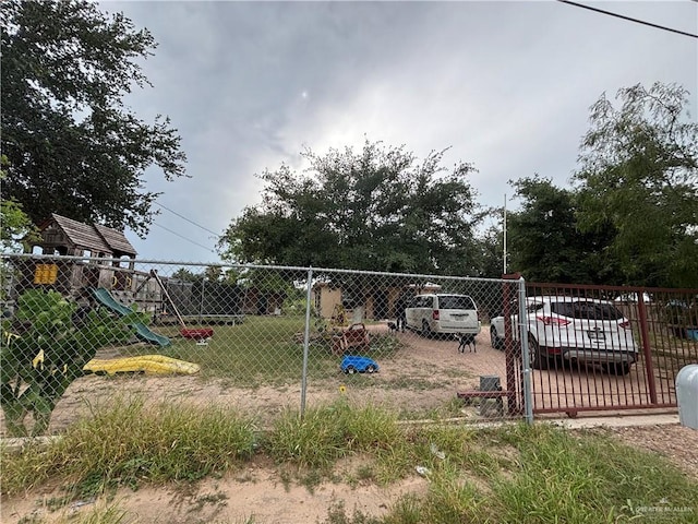 16805 Las Canas Dr, Edinburg, TX 78541 - view of yard with a carport
