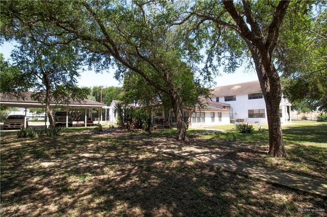 11009 Monte Cristo Rd, Edcouch, TX 78538 - view of green lawn
