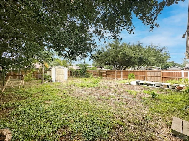 1003 Thornwood Dr, Mission, TX 78574 - view of fenced backyard