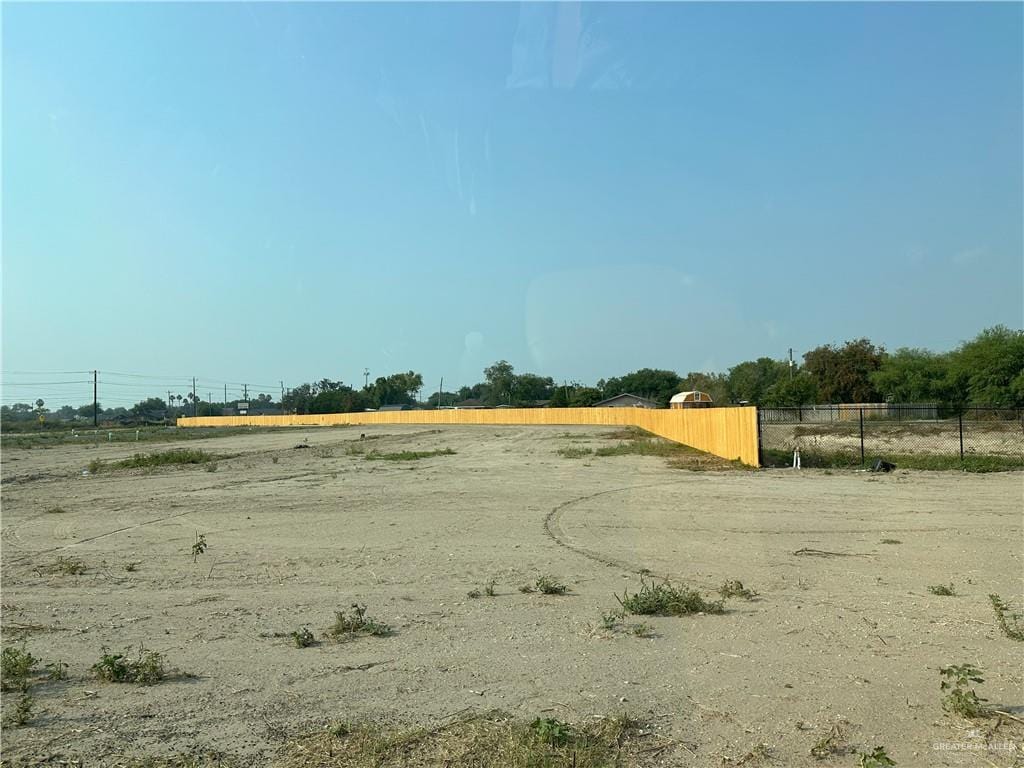 912 12th St, Alamo, TX 78516 - photo 1