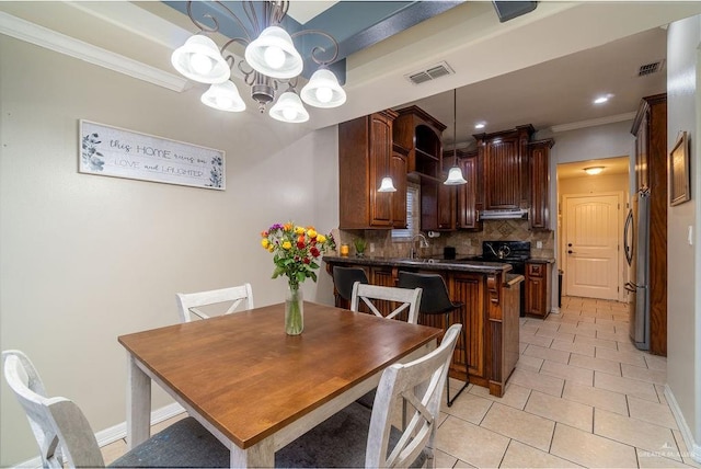3831 Spicewood Dr, Edinburg, TX 78542 - dining area featuring ornamental molding, light tile patterned floors, a chandelier, recessed lighting, and baseboards