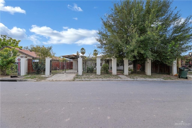 view of front of house