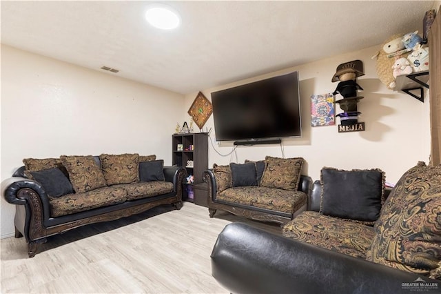 482 Cripple Creek Cir, Alamo, TX 78516 - photo 2