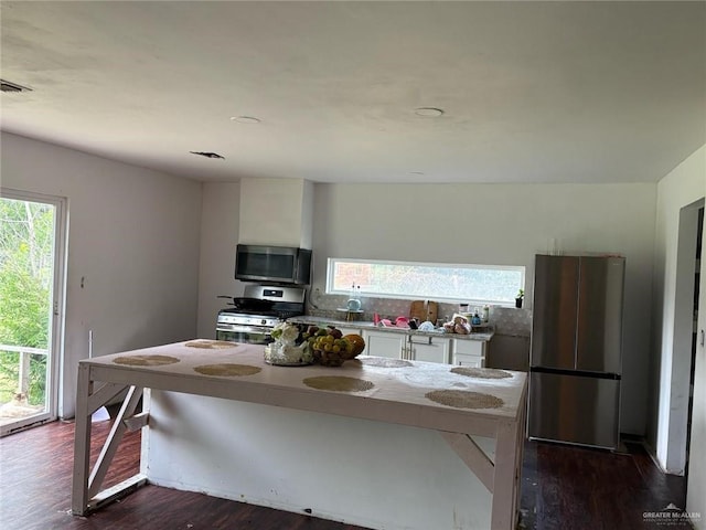 2301 Buena Vida St, Mission, TX 78574 - photo 2