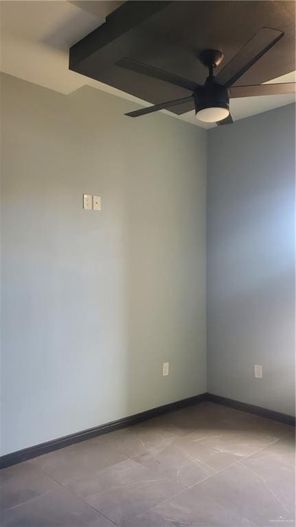 unfurnished room featuring ceiling fan