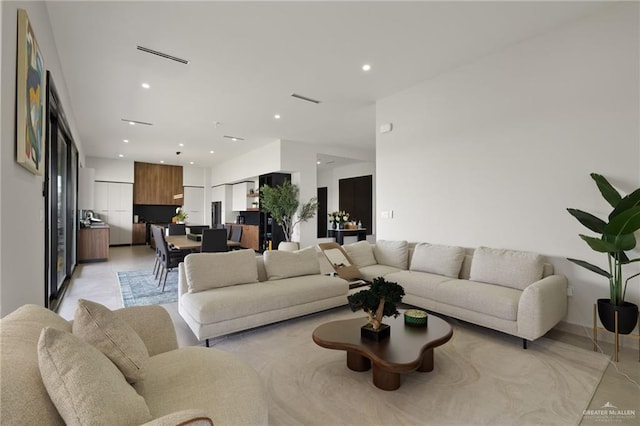 2701 W Duke Dr, Edinburg, TX 78539 - living area with recessed lighting