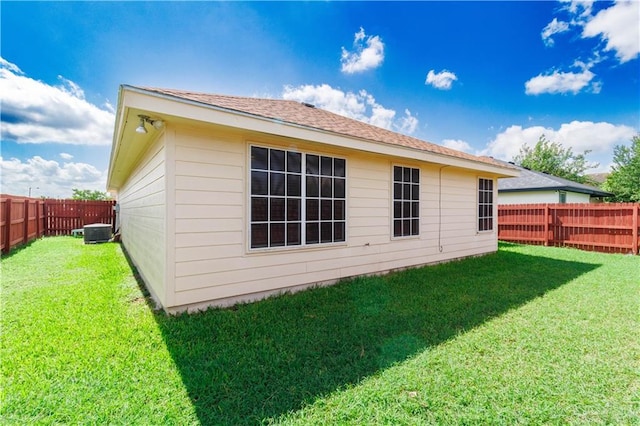 3707 Alvarado St, Edinburg, TX 78539 - back of house featuring a fenced backyard