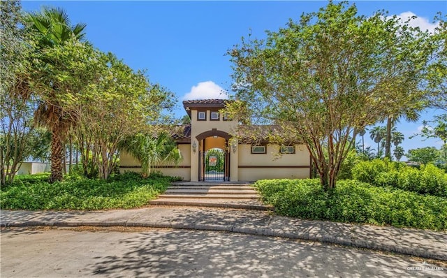 view of mediterranean / spanish-style house