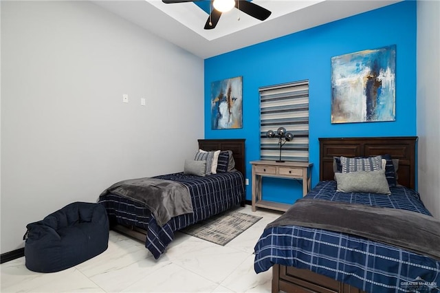 bedroom with ceiling fan