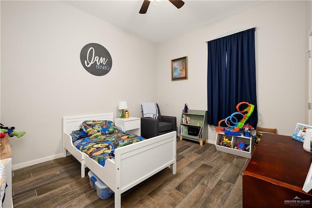 bedroom featuring ceiling fan