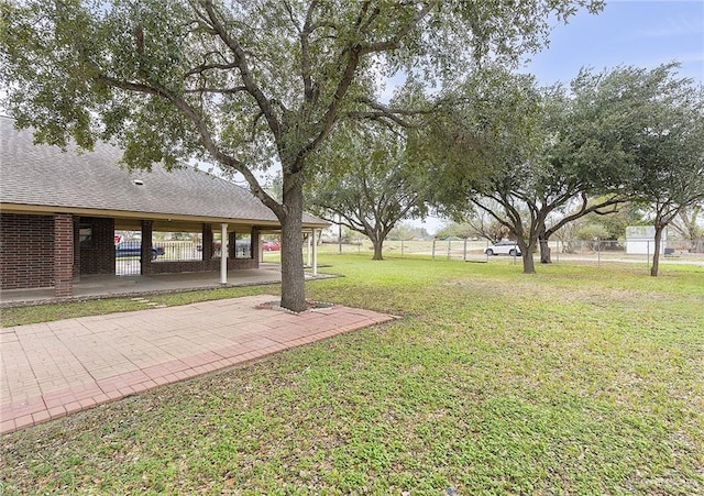 view of yard featuring a patio area