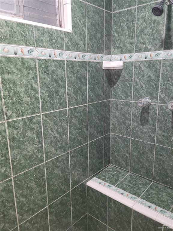 3300 Pradera St, Mission, TX 78574 - bathroom with a tile shower