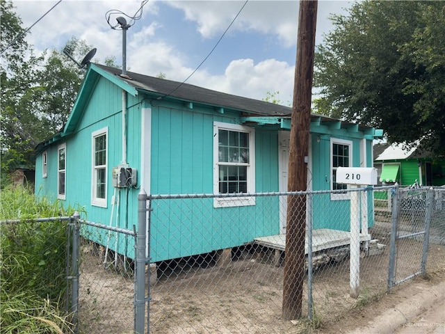 210 N Palmas St, Weslaco, TX 78596 - view of front facade