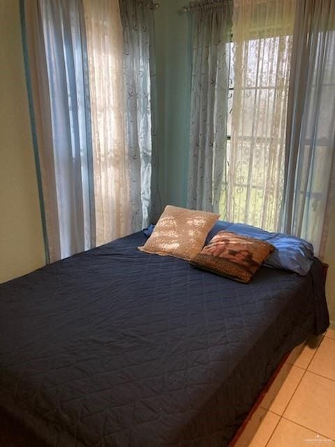 2008 Harvey St, Mcallen, TX 78501 - view of tiled bedroom