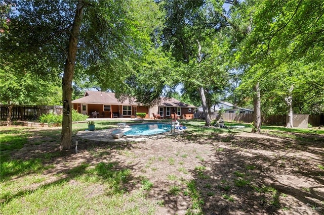 view of swimming pool