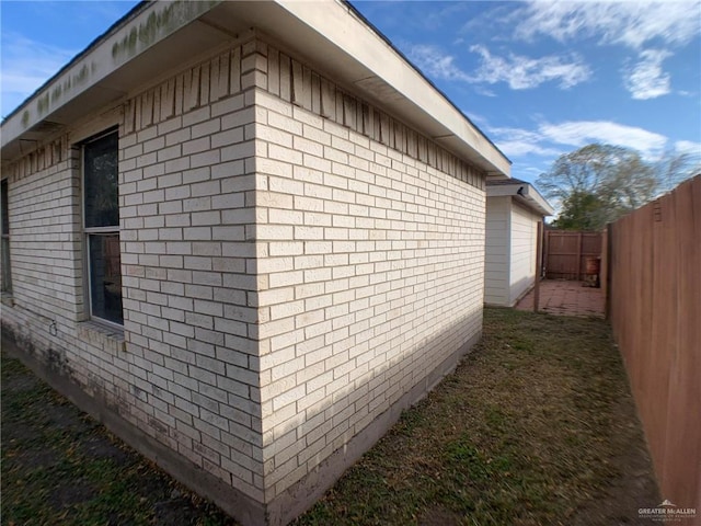 3823 Seles Dr, Weslaco, TX 78599 - view of side of home
