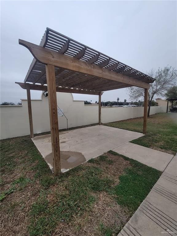 view of patio featuring a pergola