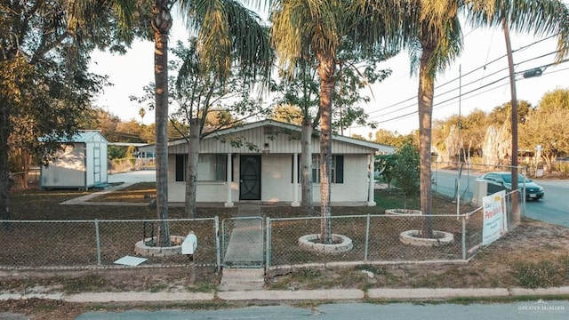 view of front of home with covered porch