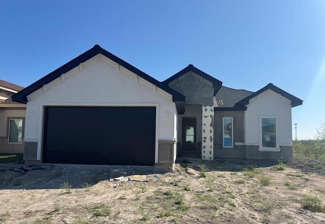 view of front facade with a garage