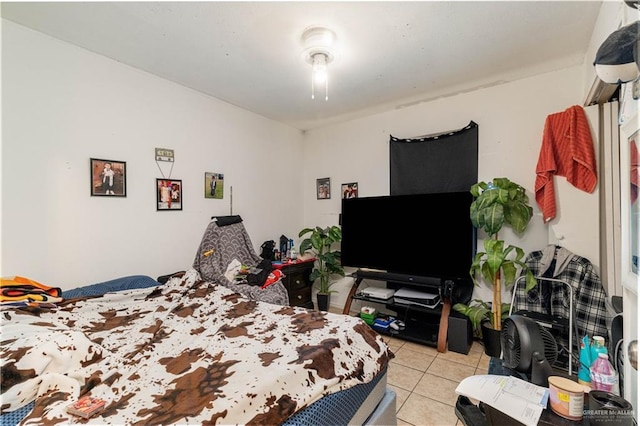 905 N 6th Ave, Edinburg, TX 78541 - bedroom featuring light tile patterned floors