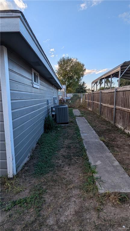 912 Tulip Dr, Pharr, TX 78577 - photo 22