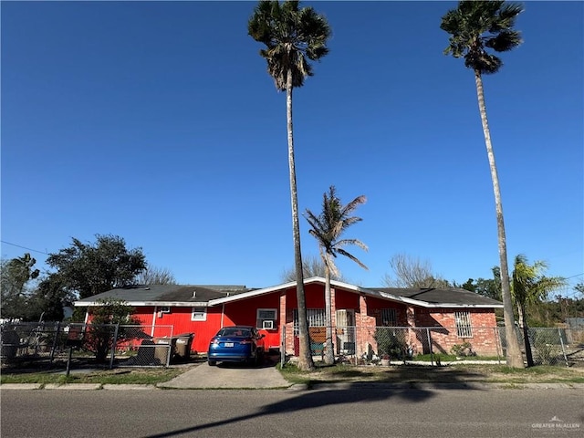 view of front of property