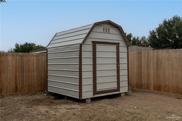 view of outbuilding