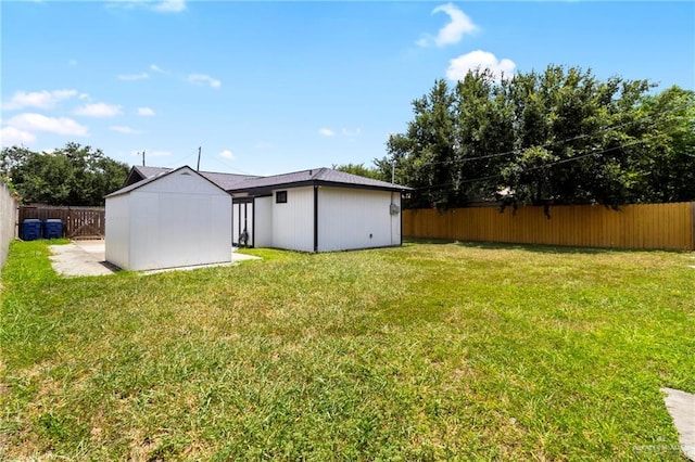 403 N 1st St, Donna, TX 78537 - view of yard