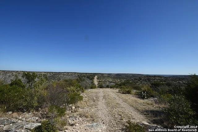 Listing photo 3 for 1052 Steep Rd, Del Rio TX 78840