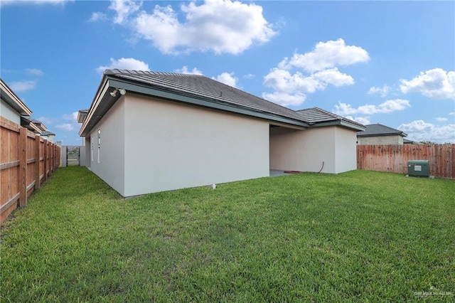 4720 Waterford Ave, Edinburg, TX 78539 - back of house with stucco siding