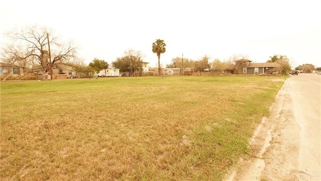 Listing photo 2 for 958 W Durango Ave, Raymondville TX 78580