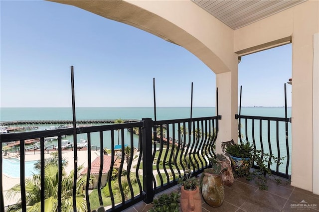 310 E Houston St Unit 1403, Port Isabel, TX 78578 - balcony featuring a water view