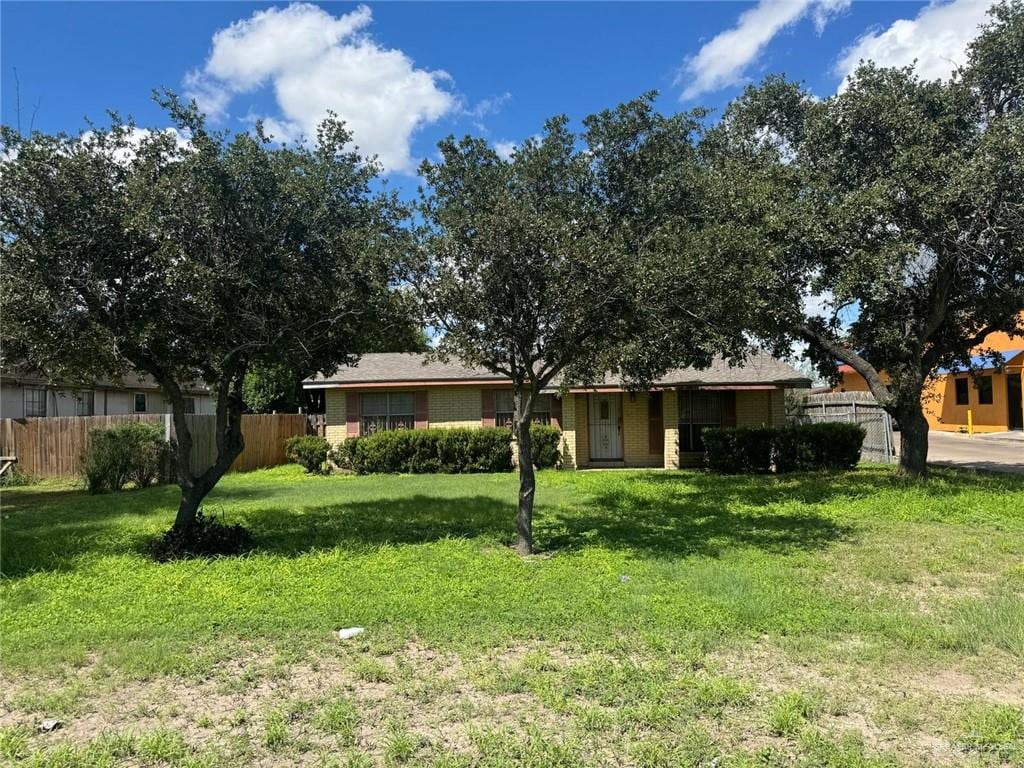 1622 N Raul Longoria Rd, San Juan, TX 78589 - photo 1