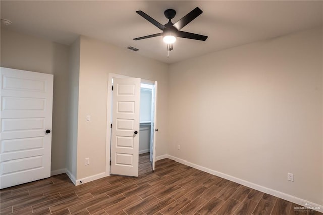 unfurnished bedroom featuring a closet and ceiling fan