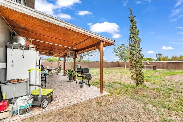 view of yard featuring a patio