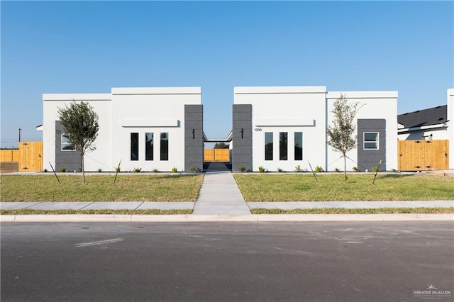 view of front of house with a front yard