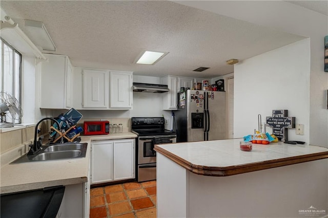 kitchen featuring appliances with stainless steel finishes, white cabinetry, a sink, a peninsula, and under cabinet range hood