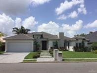 view of front of house featuring a garage and driveway