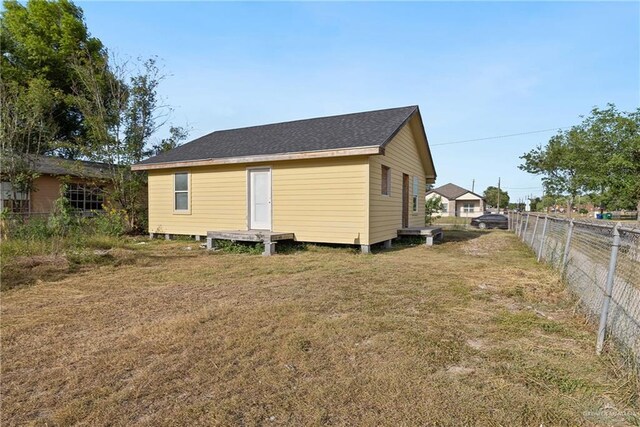 949 S Texas Ave, Mercedes, TX 78570 - photo 2